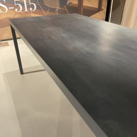 Metaform S-40 outlet tafel